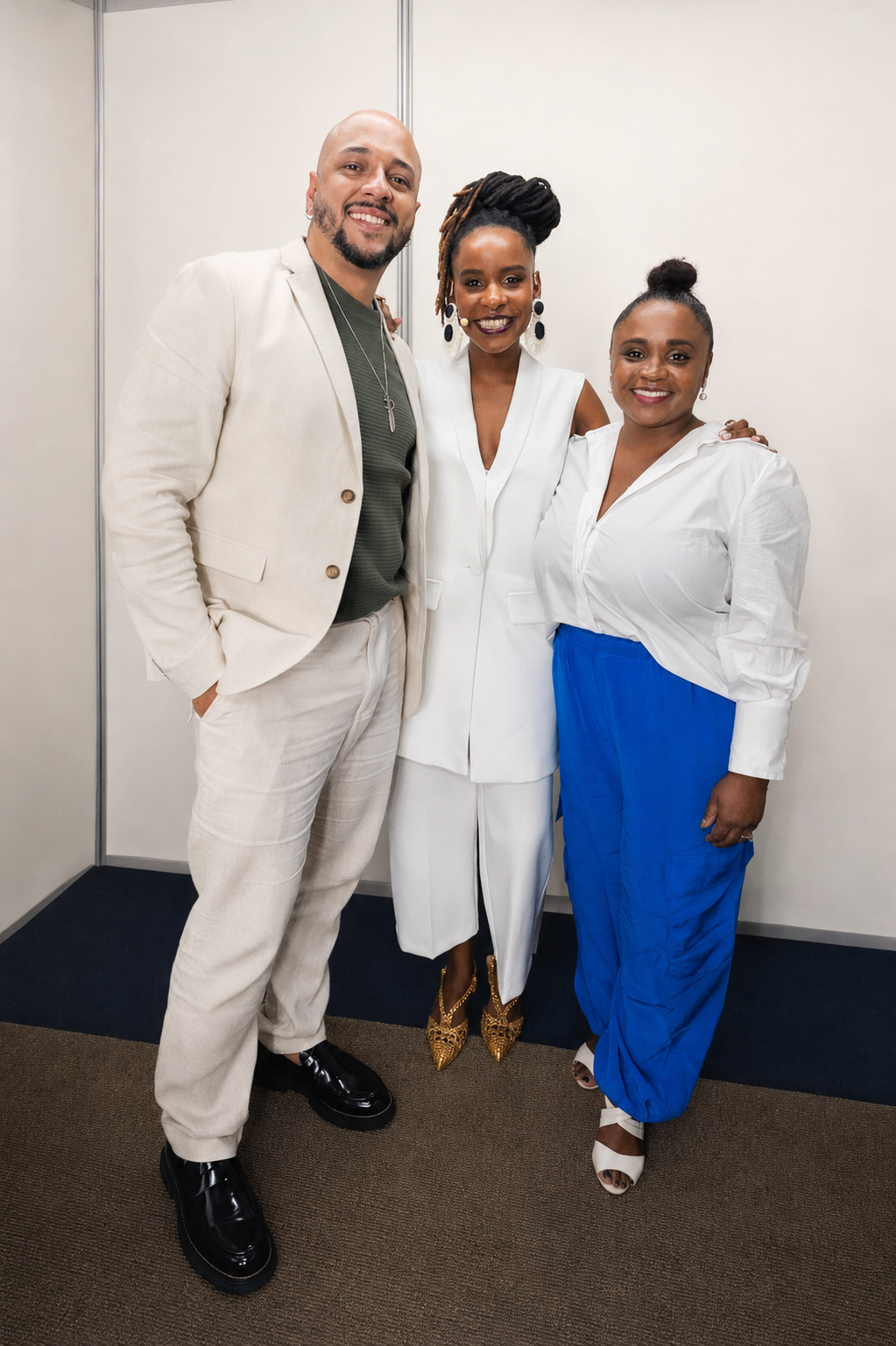 Lucas Veríssimo, Monique Evelle e Daiane dos Santos no camarim do Asaas Connect 2025.